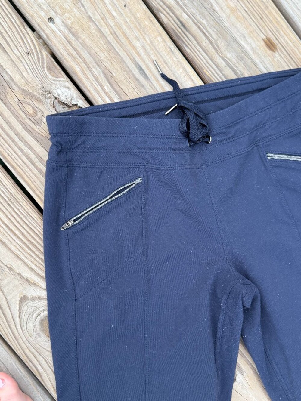 Athleta Navy Joggers Zip Pocket Athleisure Minimalist Clean Girl sz M 3450